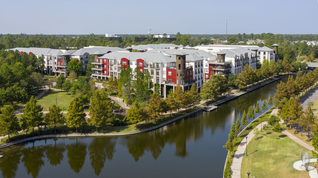 Boardwalk at Town Center in The Woodlands, TX - Building Photo