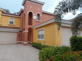 7180 Bergamo Way in Ft. Myers, FL - Building Photo