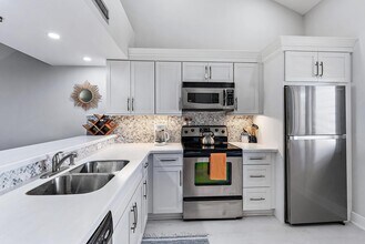401 Ocean Bluffs Blvd in Jupiter, FL - Building Photo - Building Photo