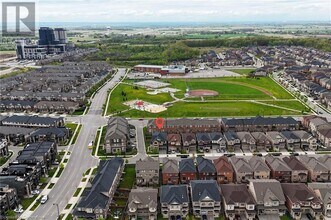 391 Grindstone Trl in Oakville, ON - Building Photo - Building Photo