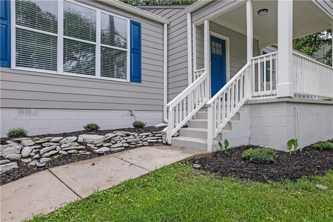 2222 Beecher Cir SW in Atlanta, GA - Building Photo - Building Photo