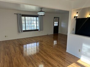 4356-4358 S Iowa Ave in St. Francis, WI - Building Photo - Building Photo