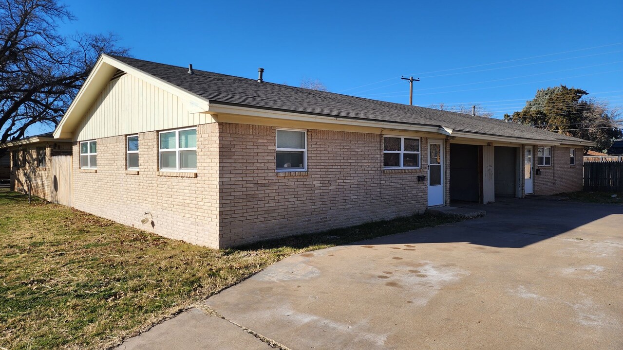 1608 58th St in Lubbock, TX - Building Photo