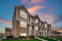 911 Charlton Ln in Naperville, IL - Building Photo - Building Photo