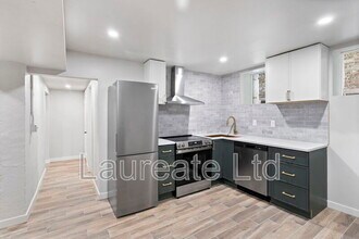 1058 N Pearl St, Unit #5 in Denver, CO - Foto de edificio - Building Photo