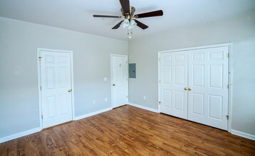 801 Moratuck Dr-Unit -204 in Raleigh, NC - Foto de edificio - Building Photo