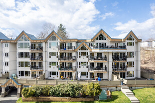 Brickwood Place in Maple Ridge, BC - Building Photo - Building Photo