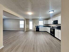 10216 Cumberland Pointe Blvd in Noblesville, IN - Building Photo - Building Photo