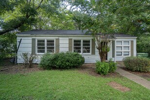 3709 Dundale Rd in Montgomery, AL - Building Photo