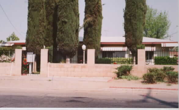 26080 San Jacinto St in Hemet, CA - Building Photo