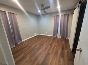 7 Van Ness Ct in Maplewood, NJ - Building Photo - Building Photo