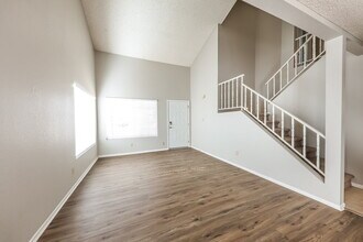 3836 W Camino Del Rio in Glendale, AZ - Building Photo - Building Photo