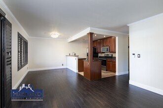 8460 Via Mallorca in San Diego, CA - Building Photo - Building Photo