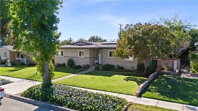 855 N 3rd Ave in Upland, CA - Foto de edificio - Building Photo