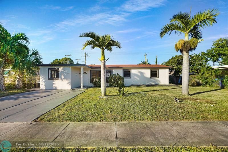 3613 SW 1st St in Fort Lauderdale, FL - Foto de edificio