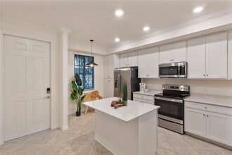 17510 Gawthrop Dr in Bradenton, FL - Building Photo - Building Photo