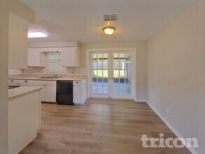 83151 St Mark Dr in Yulee, FL - Foto de edificio - Building Photo