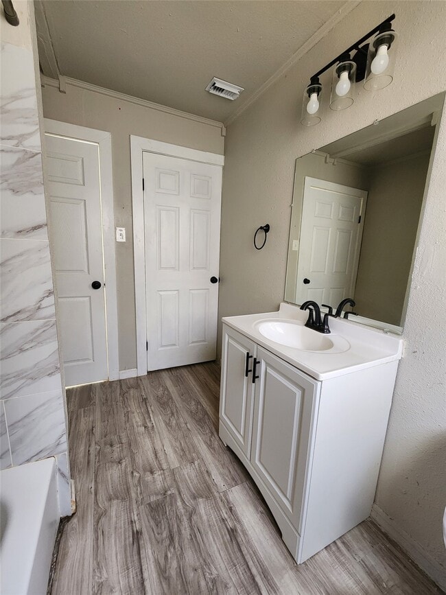 2817 Rosemary Ln in Houston, TX - Building Photo - Building Photo