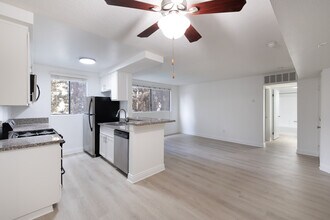 Chateau W6600 Apartment Homes in Van Nuys, CA - Building Photo - Building Photo