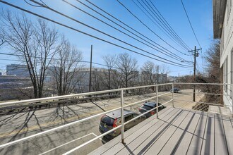 65 Hackensack Plank Rd in Weehawken, NJ - Foto de edificio - Building Photo