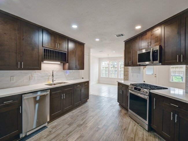 property at 1306 Mimosa Rd