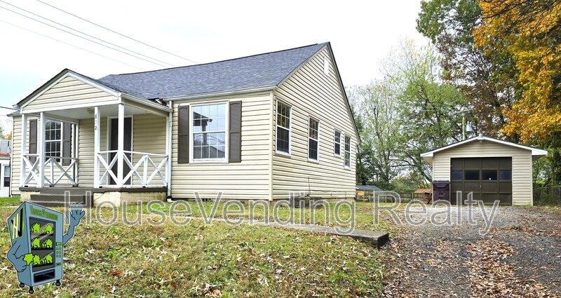 812 Brewster Rd in Alcoa, TN - Building Photo