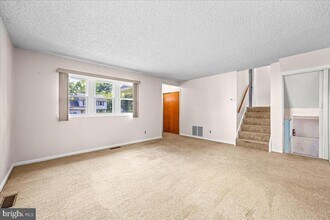 404 Franklin Rd in Glassboro, NJ - Building Photo - Building Photo