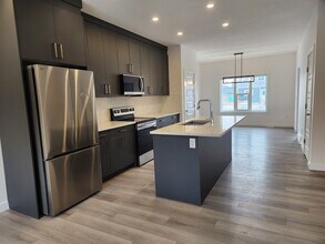 249 Midgrove Mews SW in Airdrie, AB - Building Photo - Building Photo