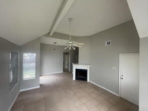 11529 Springshire Dr in Houston, TX - Building Photo - Building Photo