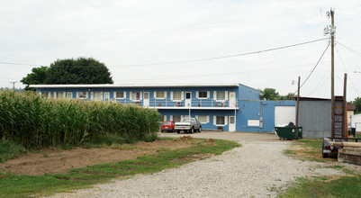 Tracy's Apartments in Point Pleasant, WV - Foto de edificio - Building Photo