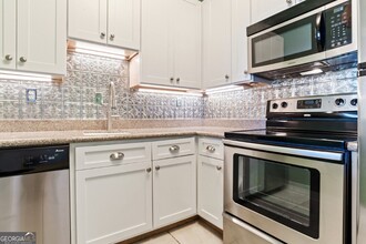 3060 Pharr Ct N Northwest in Atlanta, GA - Building Photo - Building Photo