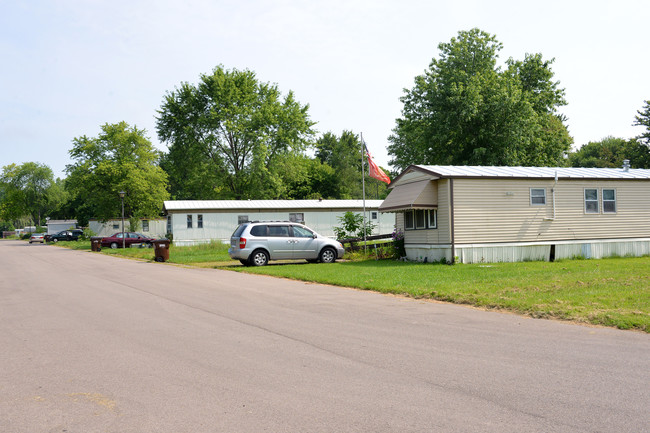 Westbrook Village in Cleves, OH - Building Photo - Building Photo