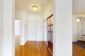 401 E 57th St in New York, NY - Building Photo - Building Photo
