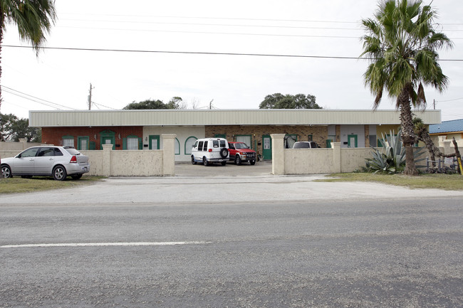 Palm Center Apartments