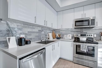 Martingale Apartments in Lacey, WA - Foto de edificio - Building Photo