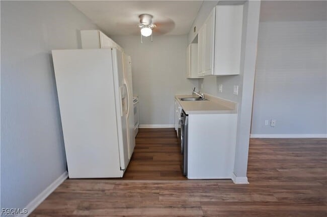 property at 4617 Bayshore Dr