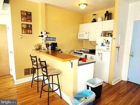 4373 Main St in Philadelphia, PA - Building Photo