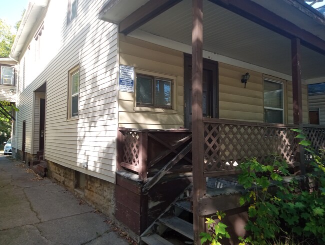 property at 917 Seymour Ave