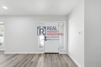 6070 Wonder Dr in Fort Worth, TX - Building Photo - Building Photo