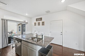 247 S Old Hammer St in Aurora, CO - Foto de edificio - Building Photo