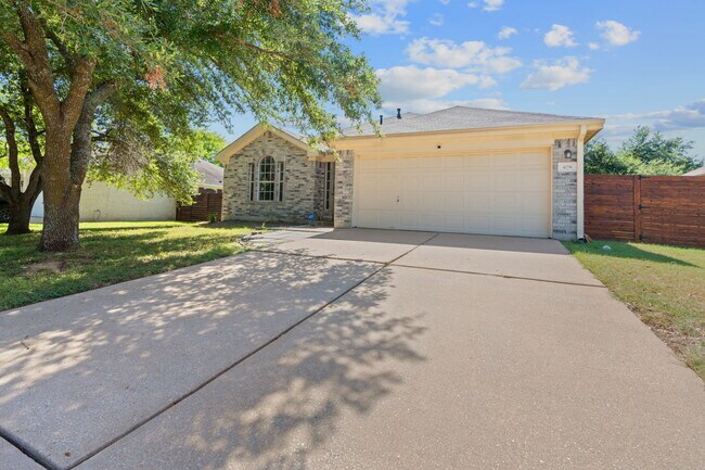 408 Honeysuckle Ln in Pflugerville, TX - Building Photo - Building Photo