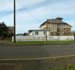 811 Ocean Shores Blvd NW in Ocean Shores, WA - Foto de edificio