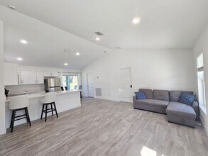 2447 NW 5th St in Okeechobee, FL - Building Photo - Building Photo