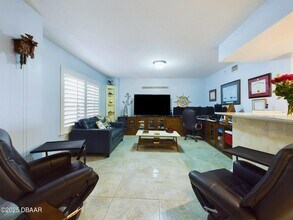 4670 Links Village Dr in Ponce Inlet, FL - Foto de edificio - Building Photo