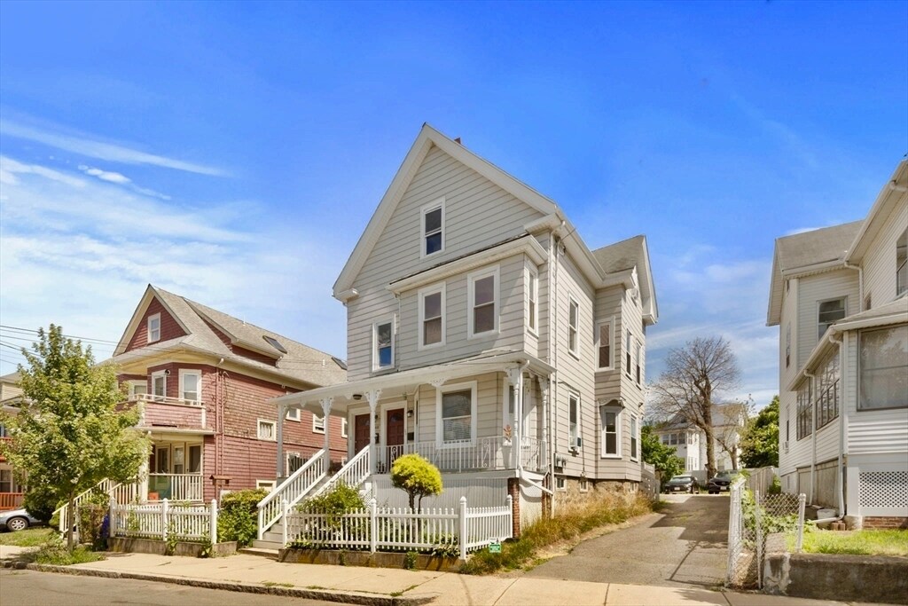 48 Ashland St in Malden, MA - Building Photo