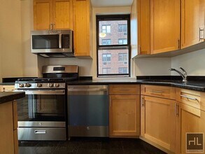 East 79th Street, Unit 8W in New York, NY - Building Photo - Building Photo
