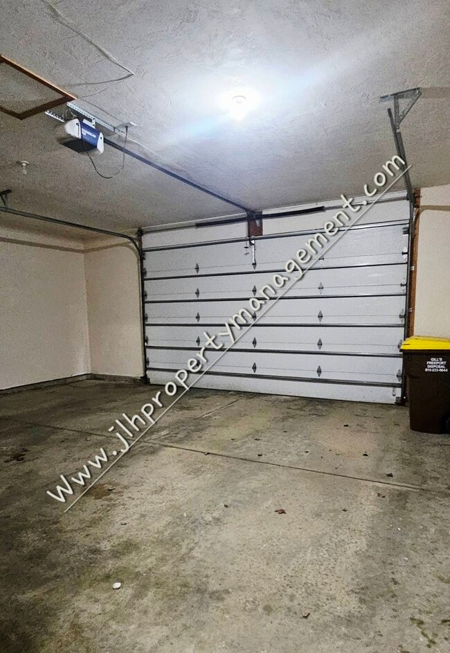 1776 S Hance Dr in Freeport, IL - Building Photo - Building Photo