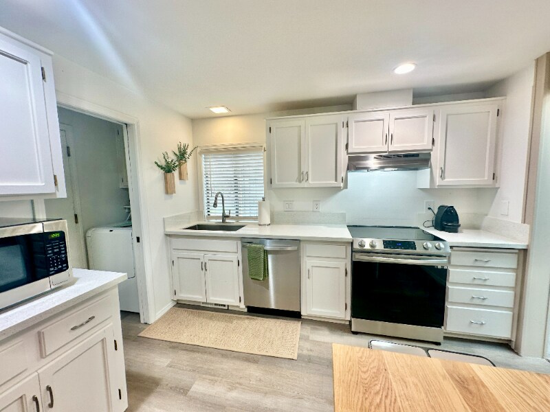 10835 SW Summer Lake Dr in Tigard, OR - Building Photo