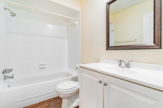 417 Woodrow Ave in Largo, FL - Building Photo - Building Photo