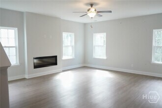 39 Sago Palm Wy in Bloomingdale, GA - Building Photo - Building Photo